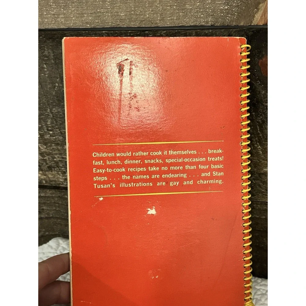VTG 1967 Girls & Boys Easy to‎ Cook Book 100 Recipes Spiral Bound Easy to Make